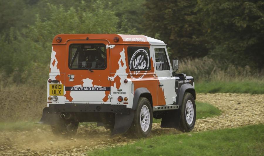  Land Rover Defender 90 Challenge Car 2014 года  (фото 31 из 35)